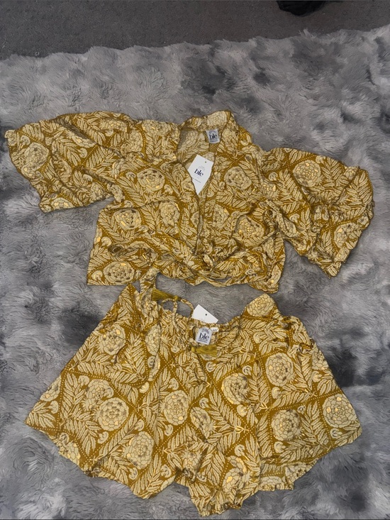 Pants - Ble Floral Mustard Two-Piece Crop Top & Shorts Set